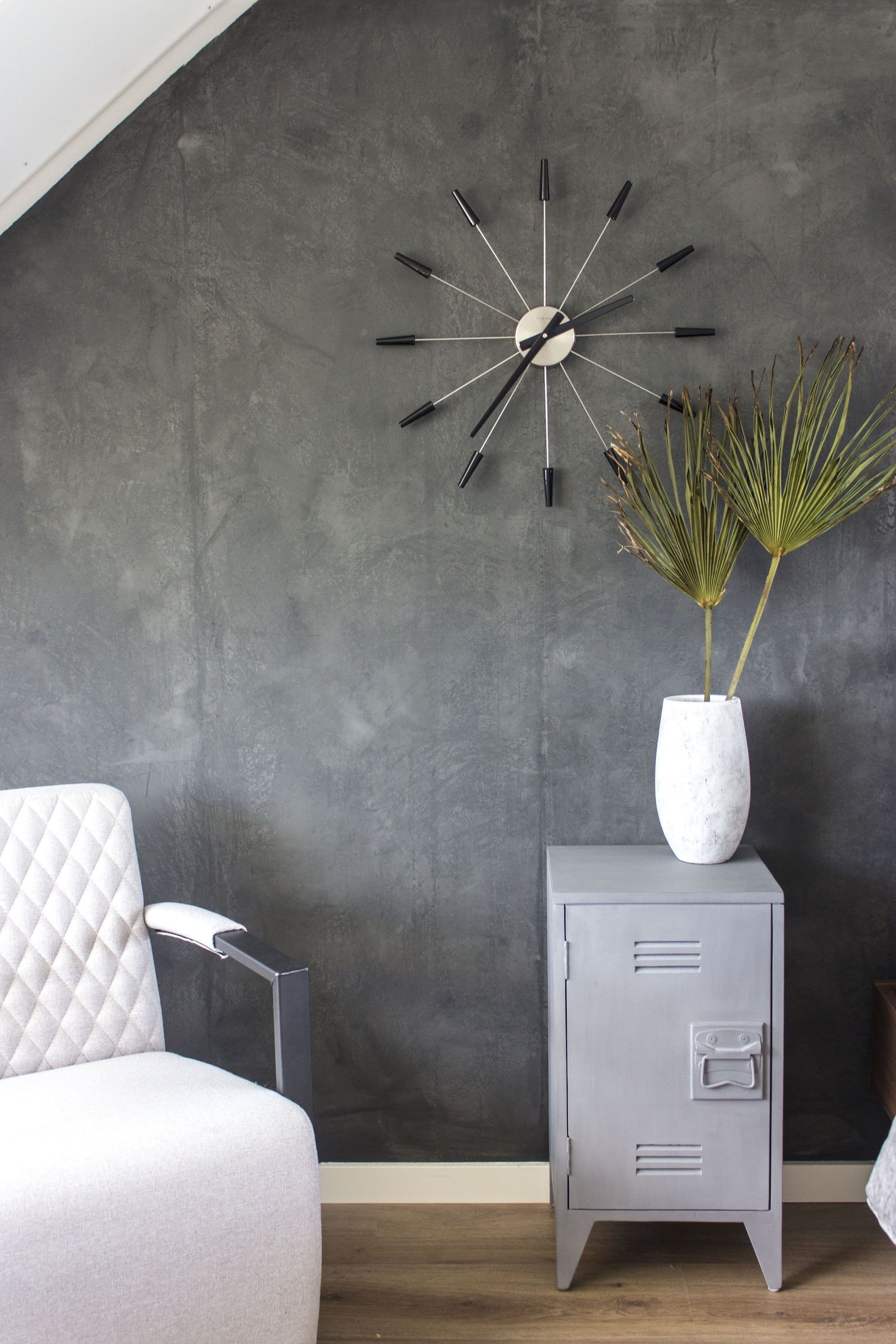 Silent Wall clock - Vintage - 58cm - Stainless Steel - 'Plug Inn' - Goat Corp