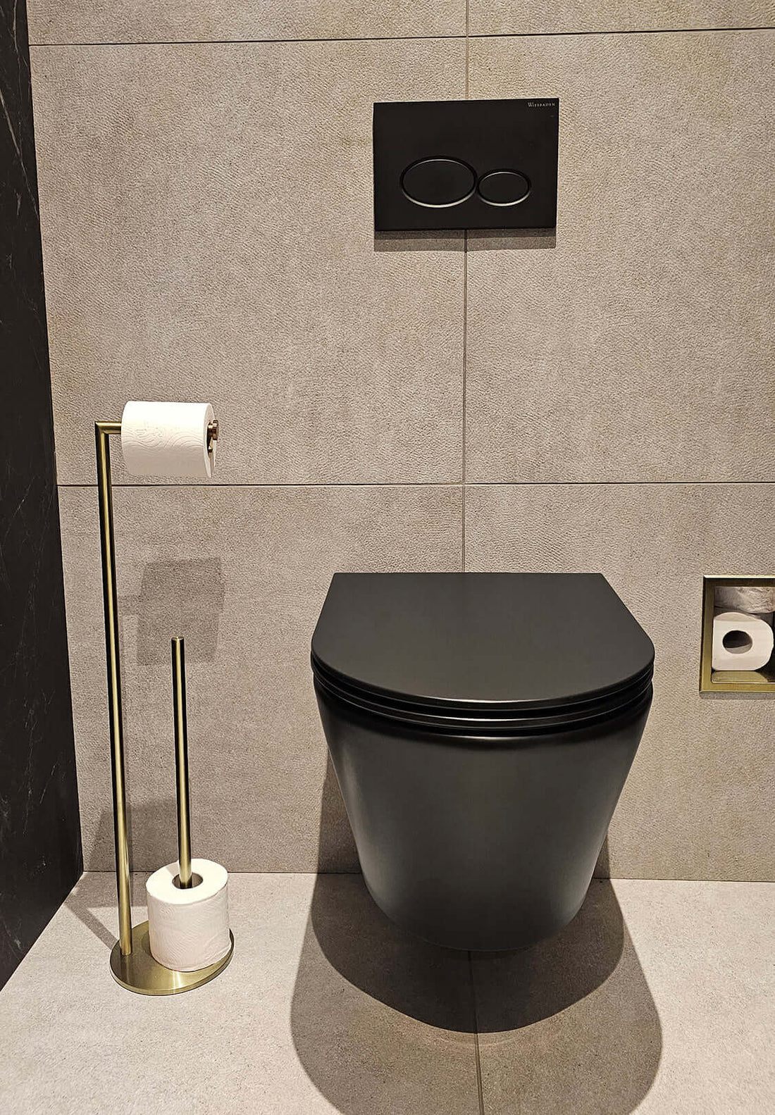 Alonzo Toiletbutler Wiesbaden Vrijstaand in geborsteld messing