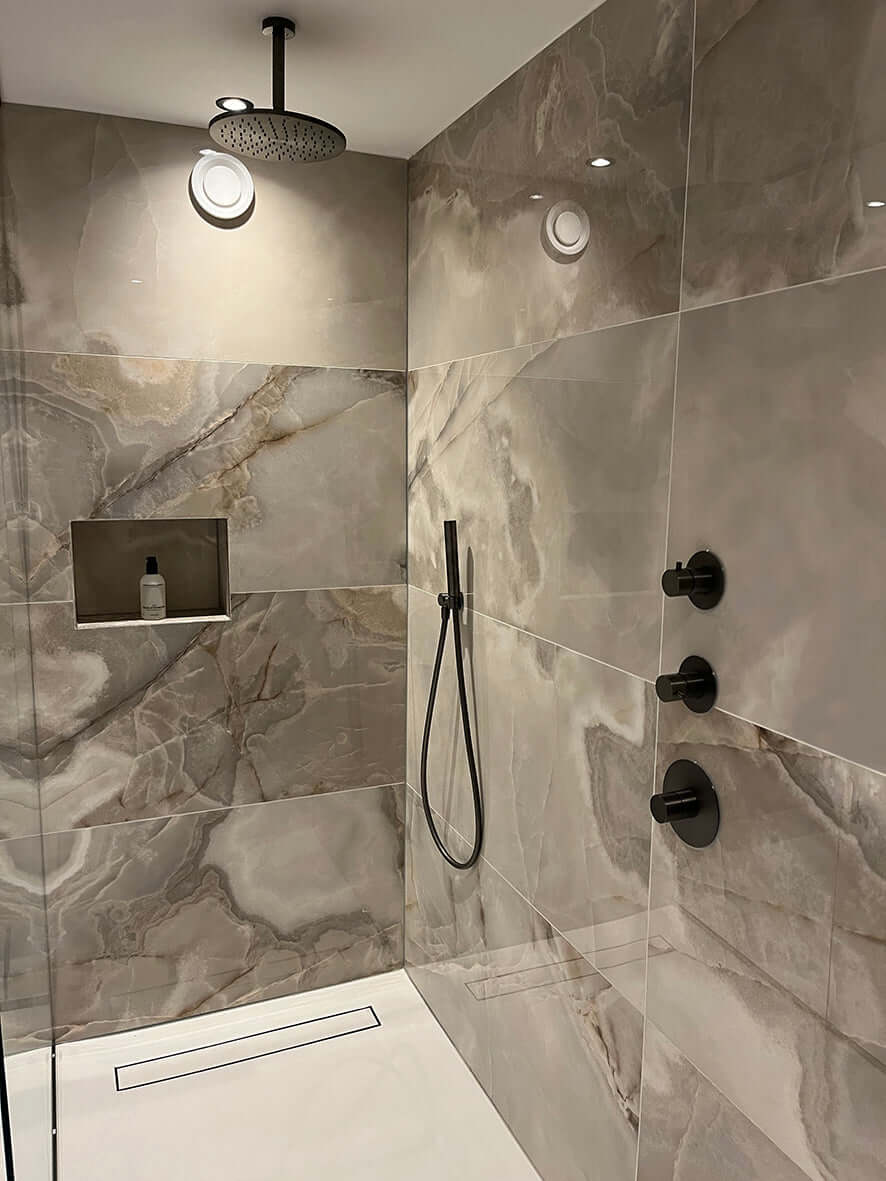 20X20 Cm Matzwarte ronde hoofddouche Wiesbaden