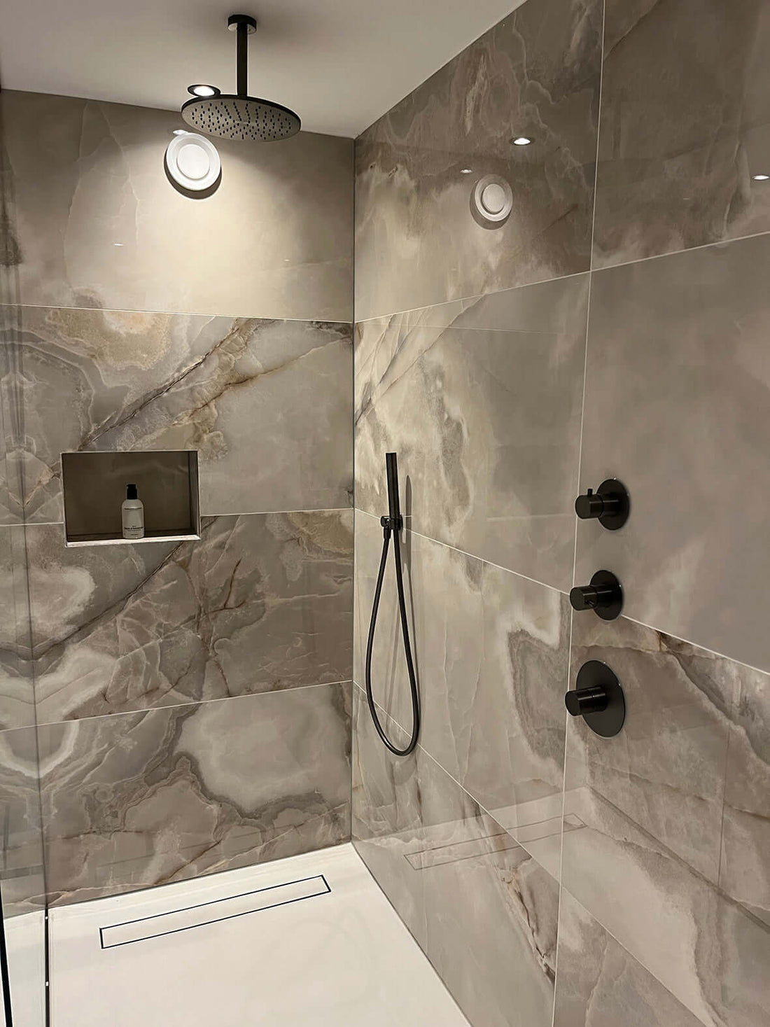 Wiesbaden Kunststof Doucheslang 150 cm Mat Zwart