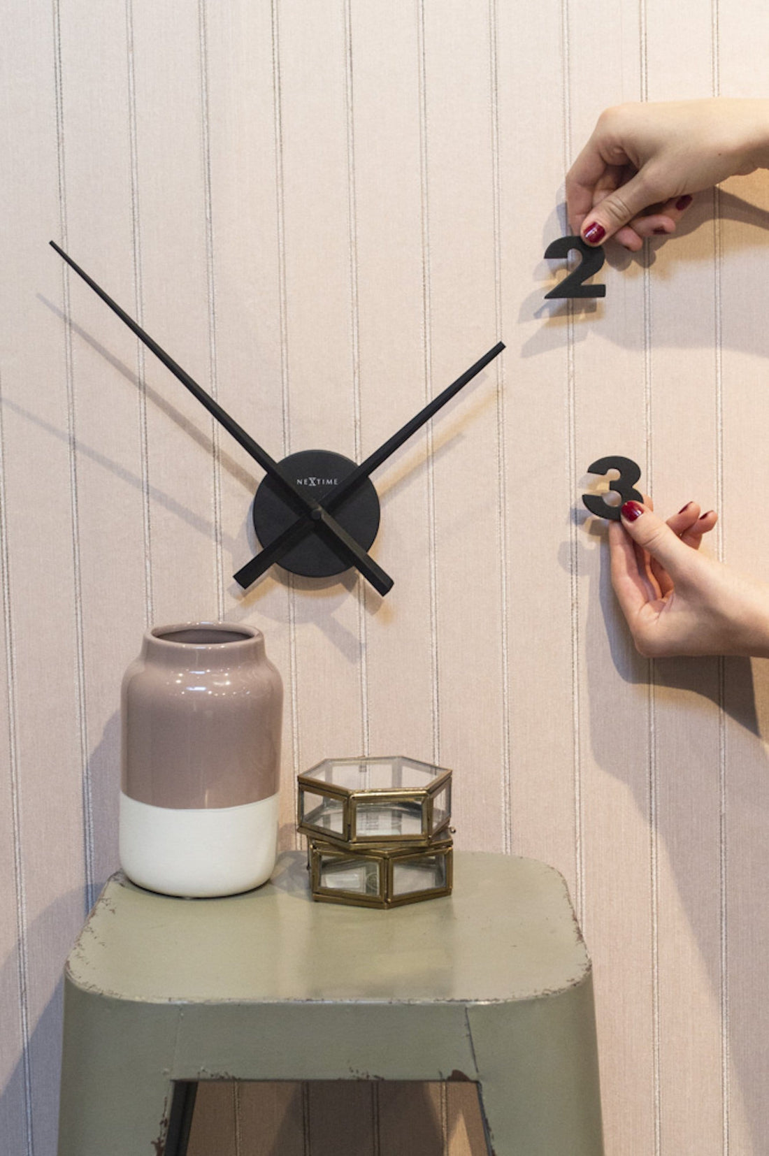 Wall clock - 48 x 3 cm - Aluminum - 'Small Hands' - Goat Corp