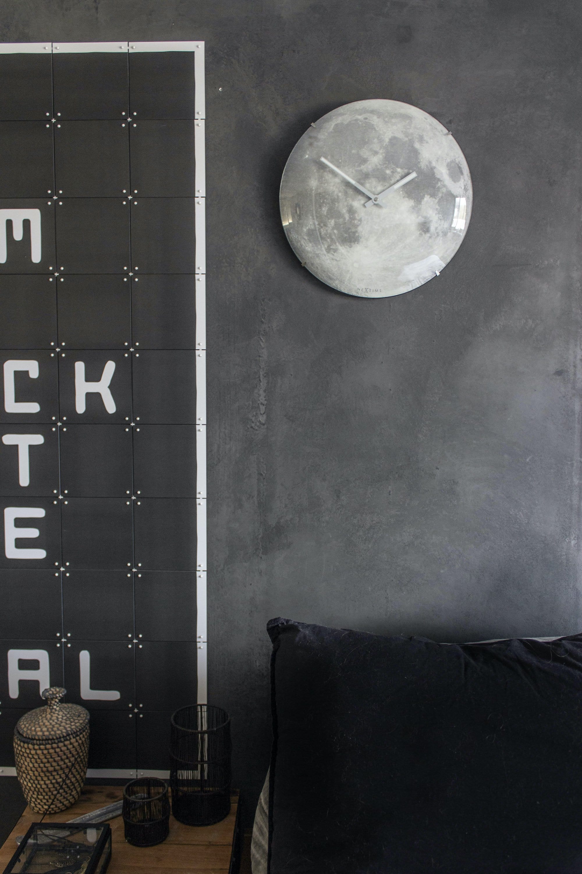 Wall clock -  35 cm  - Dome Glass - Glow-in-the-dark-  'Blue Moon dome' - Goat Corp