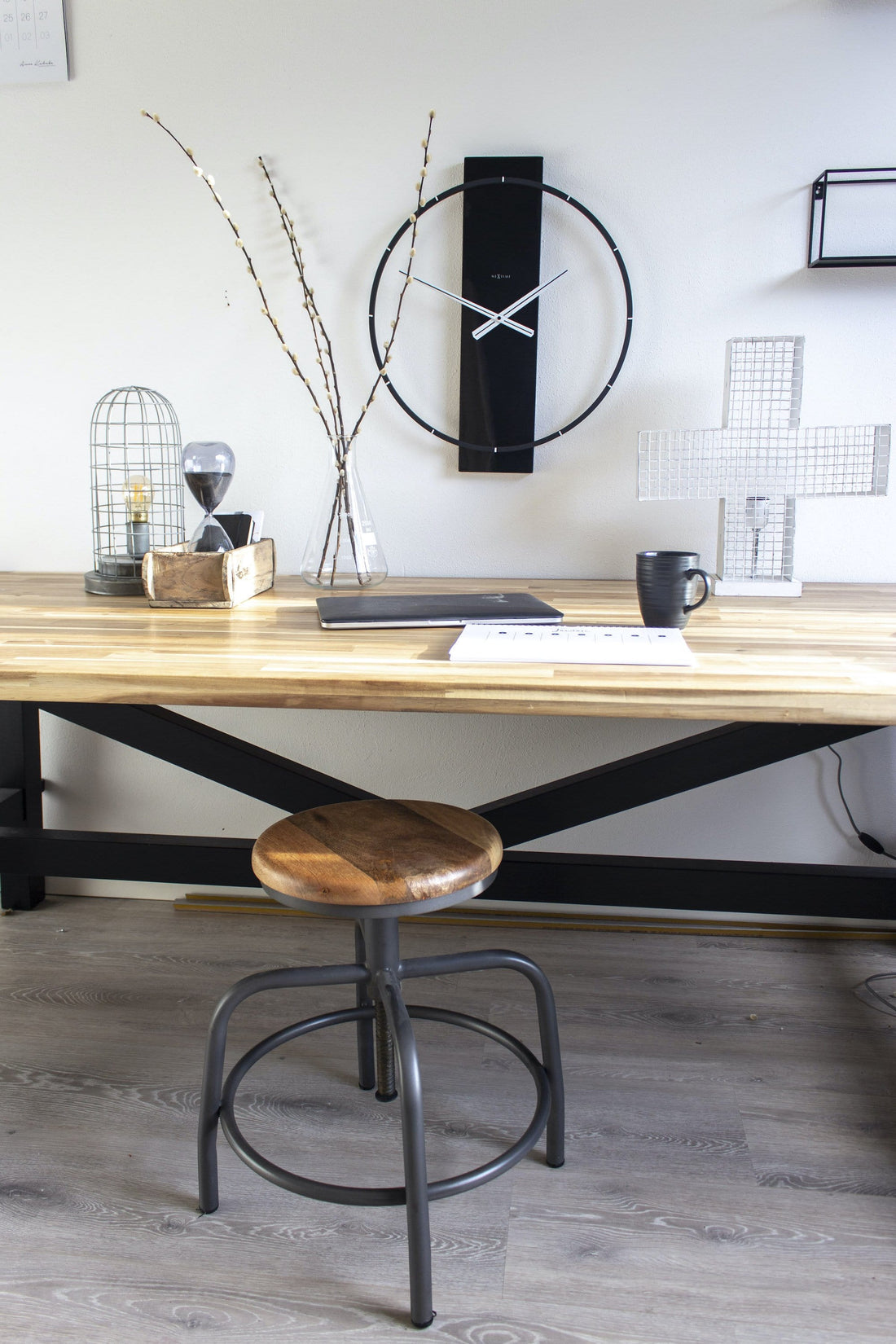 Wall clock - 50.8 x 58.2 x 4.3 cm - Wood/Steel - Goat Corp