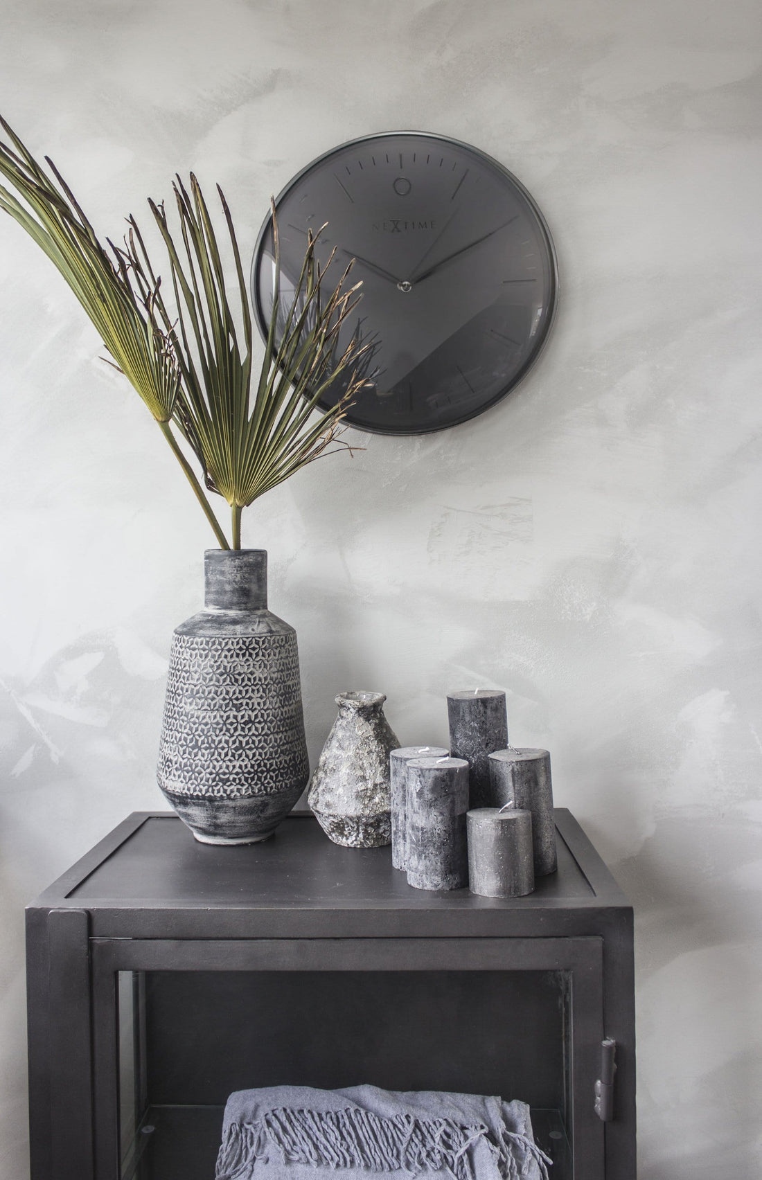 Wall clock-  40 cm - Metal - Dome shaped glass- 'Glamour' - Goat Corp