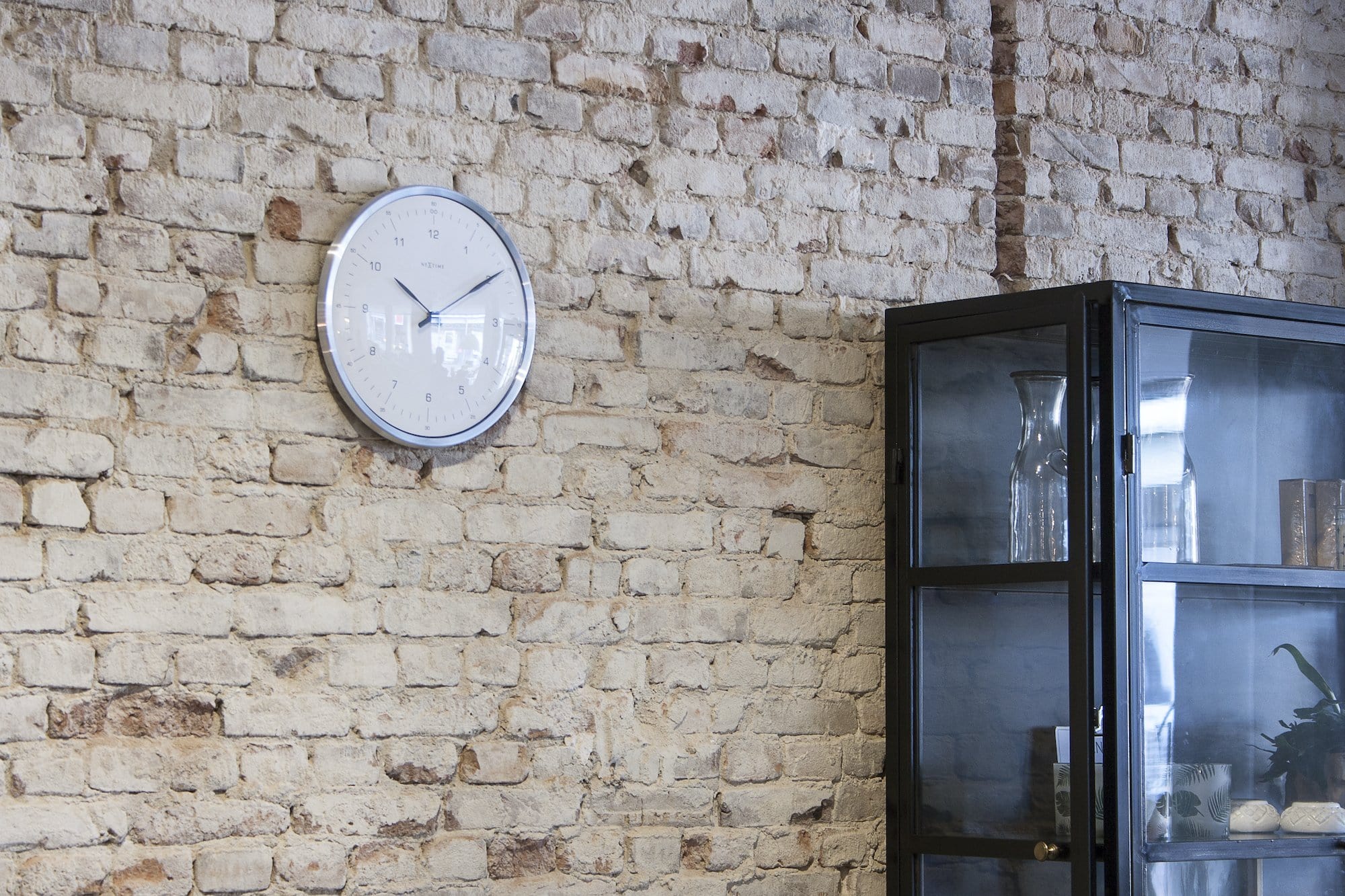 Wall clock-  33 cm - Metal - Dome Shaped Glass-  '60 Minutes' - Goat Corp