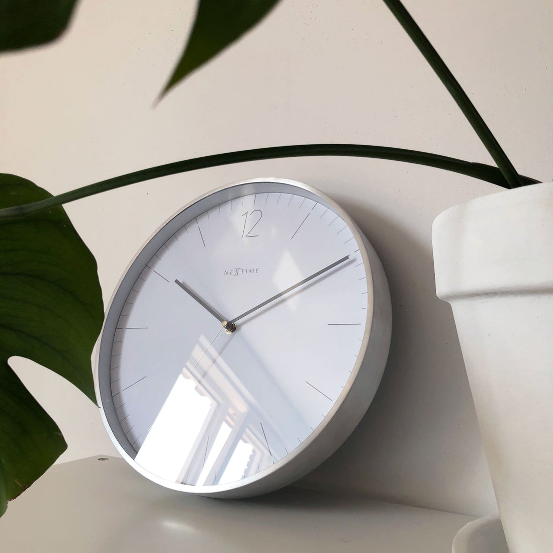 Wall clock -  34 cm - Glass / Metal - Elegant 'Essential Silver' - Goat Corp