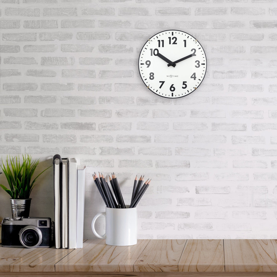 Table/Wall clock 20cm - Domed glass lens - Silent - Glass - "Duomo Mini" - Goat Corp