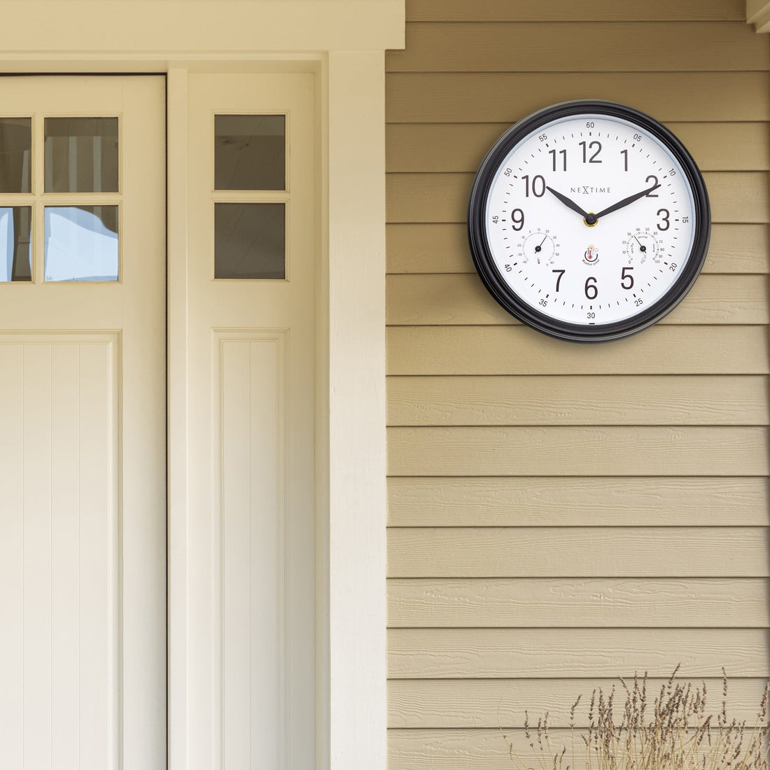 Weatherstation - Wall clock - 23.5 cm -weatherproof - Jasmine - Goat Corp