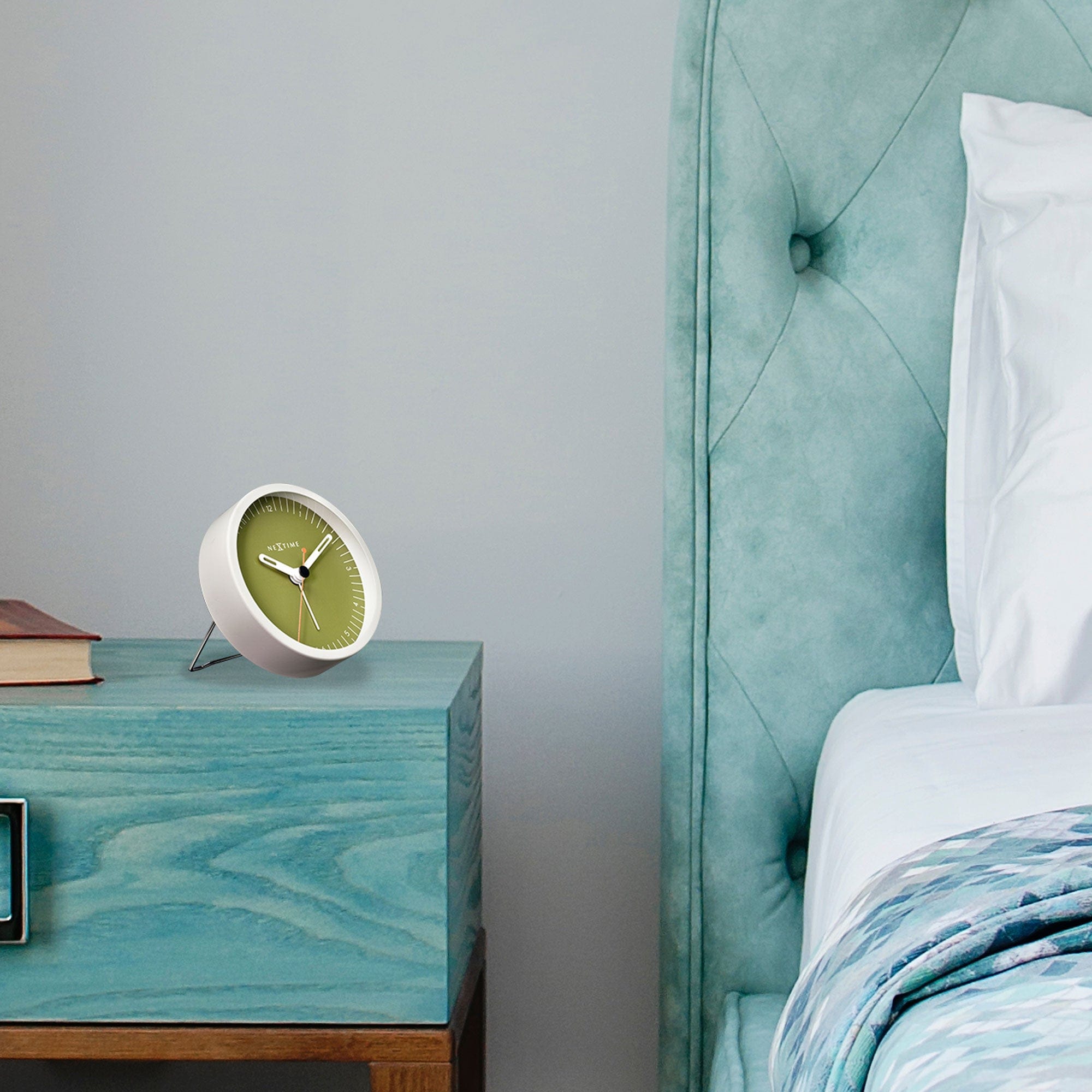 Table Alarm Clock 9x9x7.5cm - Silent - Light function /Metal "Small" - Goat Corp