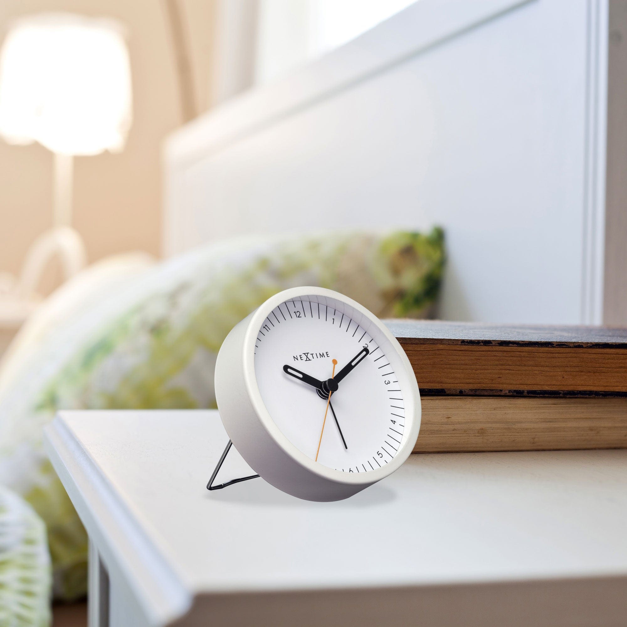 Table Alarm Clock 9x9x7.5cm - Silent - Light function /Metal "Small" - Goat Corp