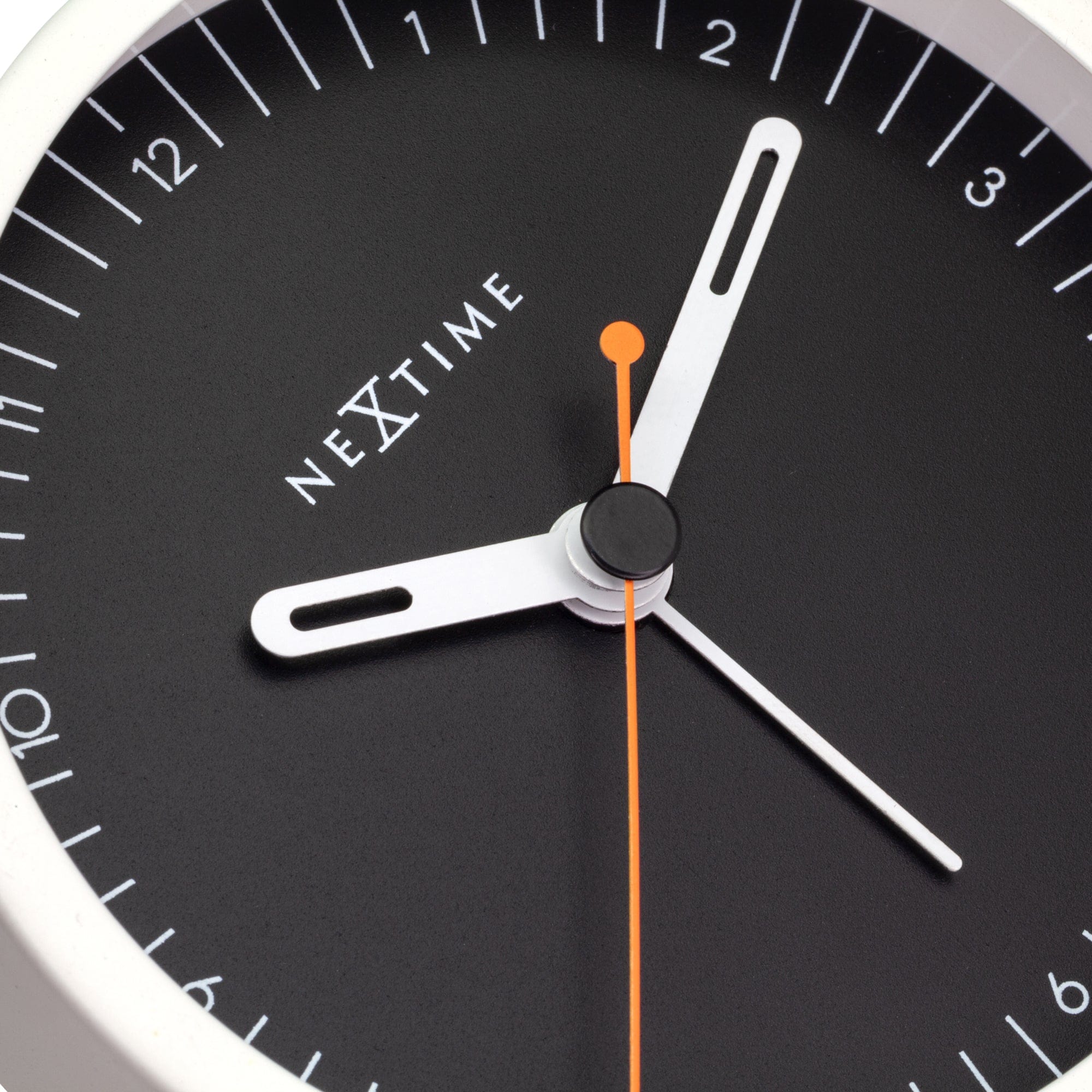 Table Alarm Clock 9x9x7.5cm - Silent - Light function /Metal "Small" - Goat Corp