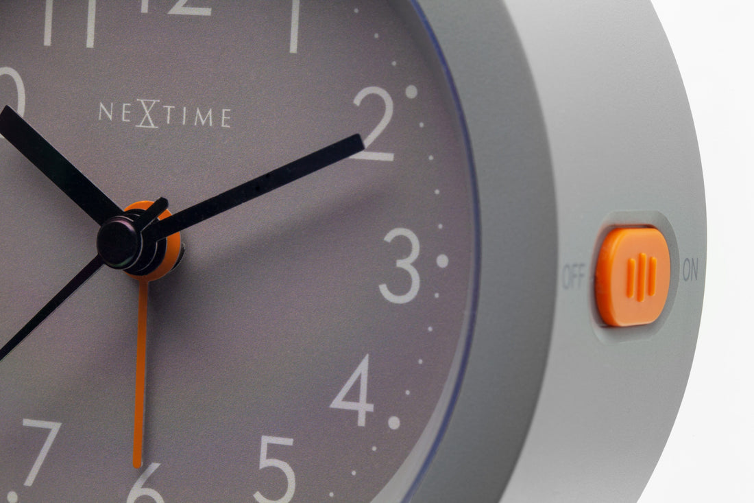 Table Alarm Clock 10.5cm x 3.6cm-Silent-Light Dial-NeXtime "Circle" - Goat Corp