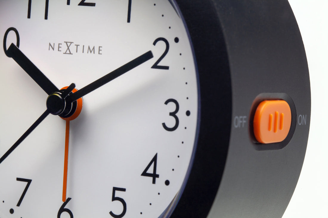Table Alarm Clock 10.5cm x 3.6cm-Silent-Light Dial-NeXtime "Circle" - Goat Corp