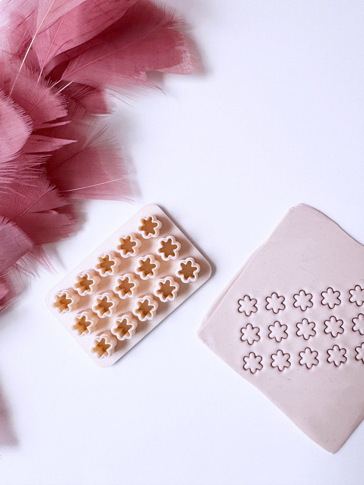 6 leaf petals cluster cutter - Goat Corp