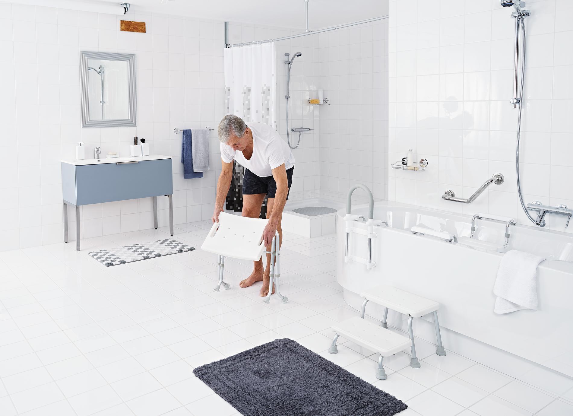 Verstelbare badkamerkruk Wiesbaden Ridder Sam in het wit