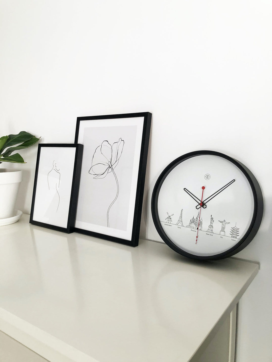 Wall clock -  30 cm - Plastic - 'Worldtour' - Goat Corp