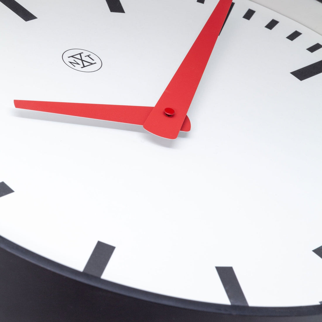 Wall clock 25.5cm - Silent - Plastic - "Newcastle" - Goat Corp