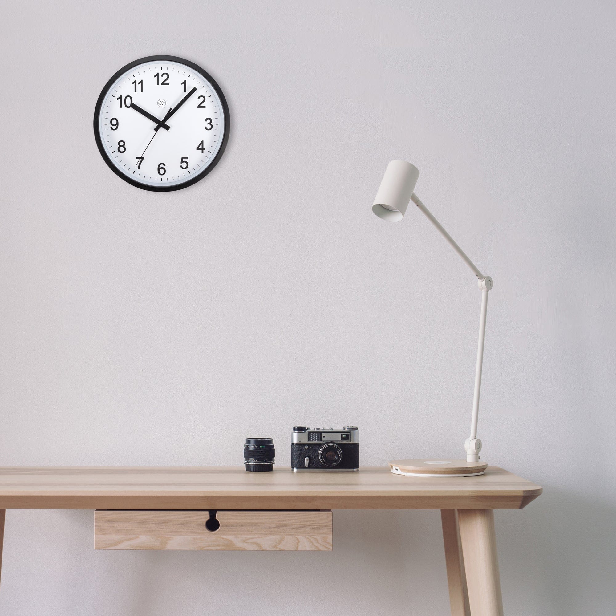 Wall clock 25.5cm - Silent - Plastic - "Robust" - Goat Corp