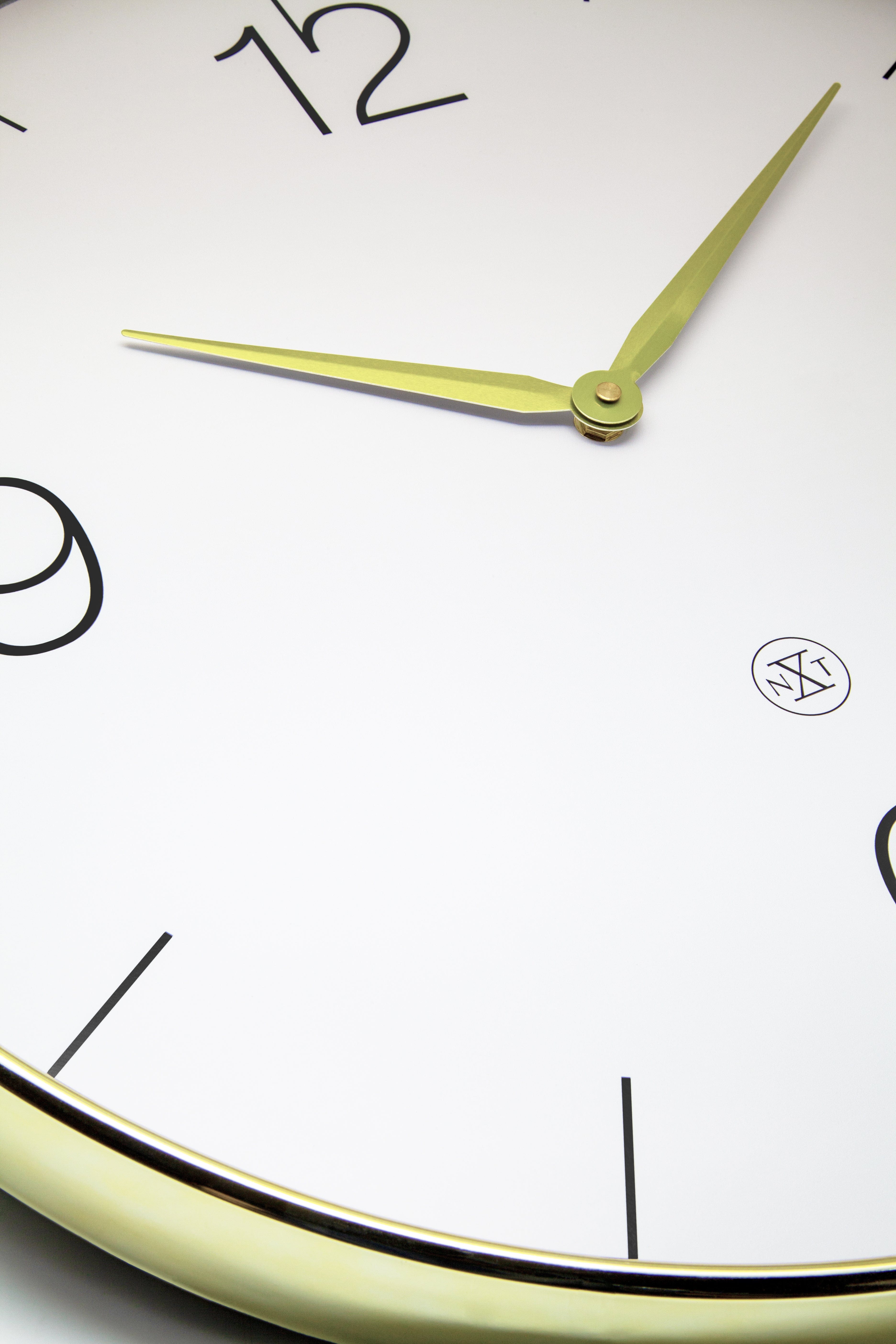 Wall clock 51cm-Silent-Gold/Chrome/Grey-Plastic-nXt 'Finesse Large' - Goat Corp