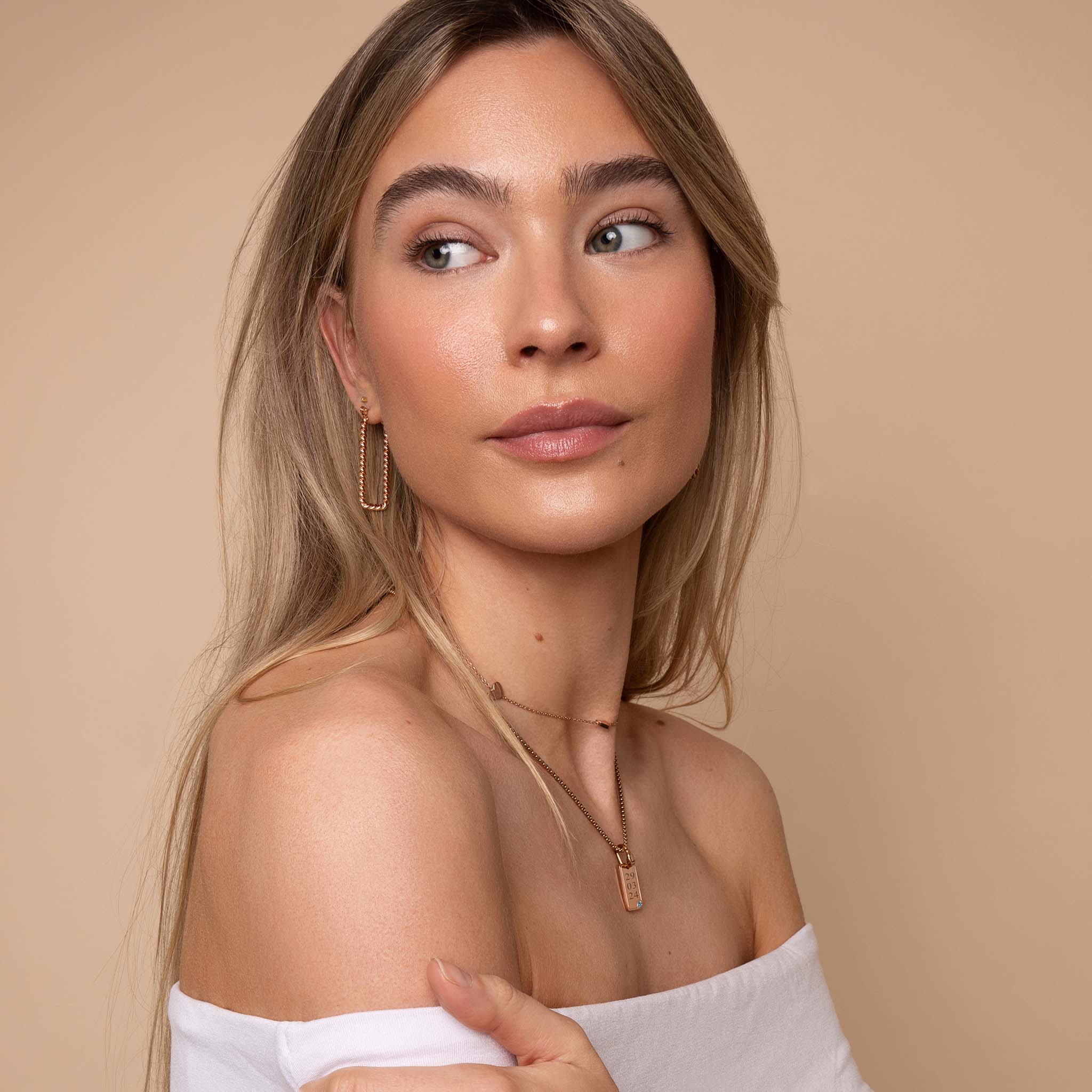 Date tag rose gold