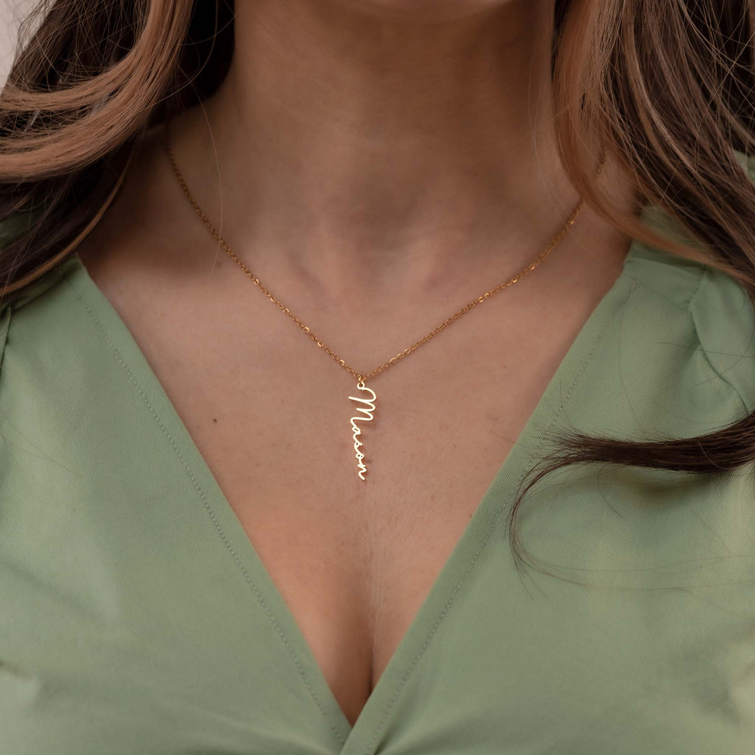 Vertical name necklace rosé gold