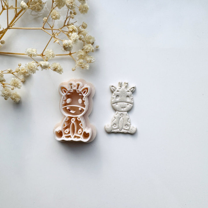 Baby giraffe cutter - Goat Corp