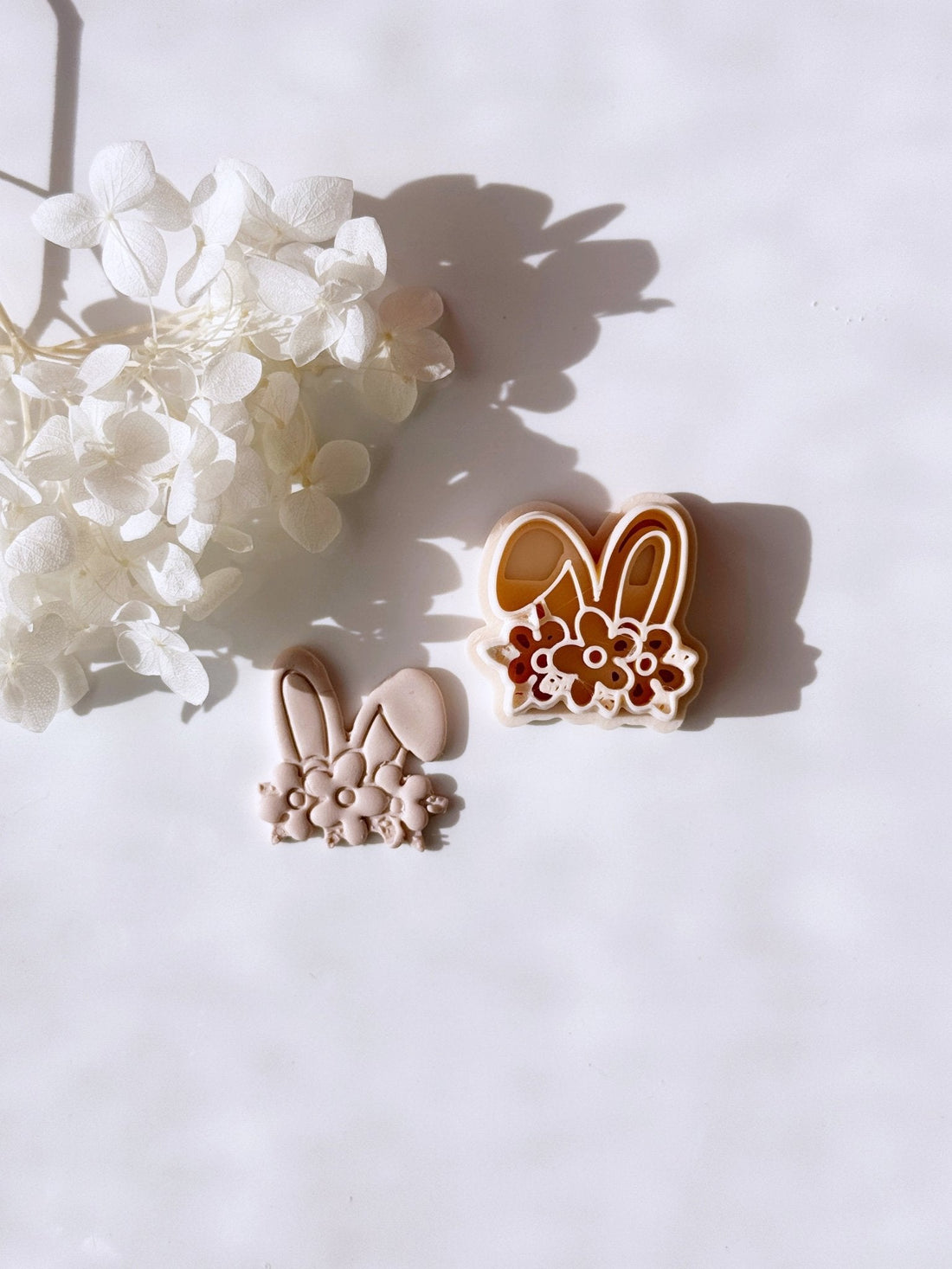 Bunny ears and flowers cutter - Goat Corp