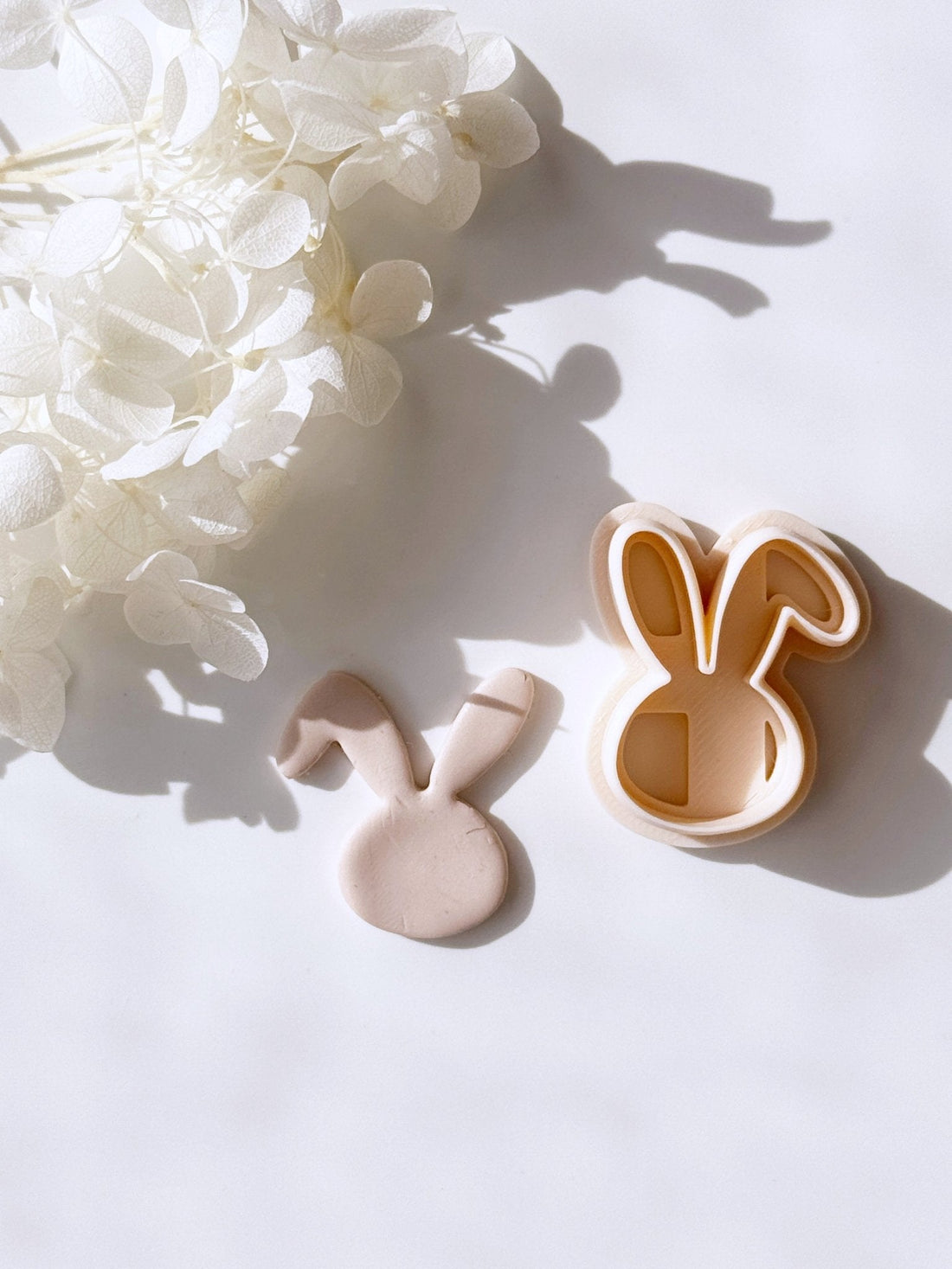 Bunny with bent ear cutter - Goat Corp