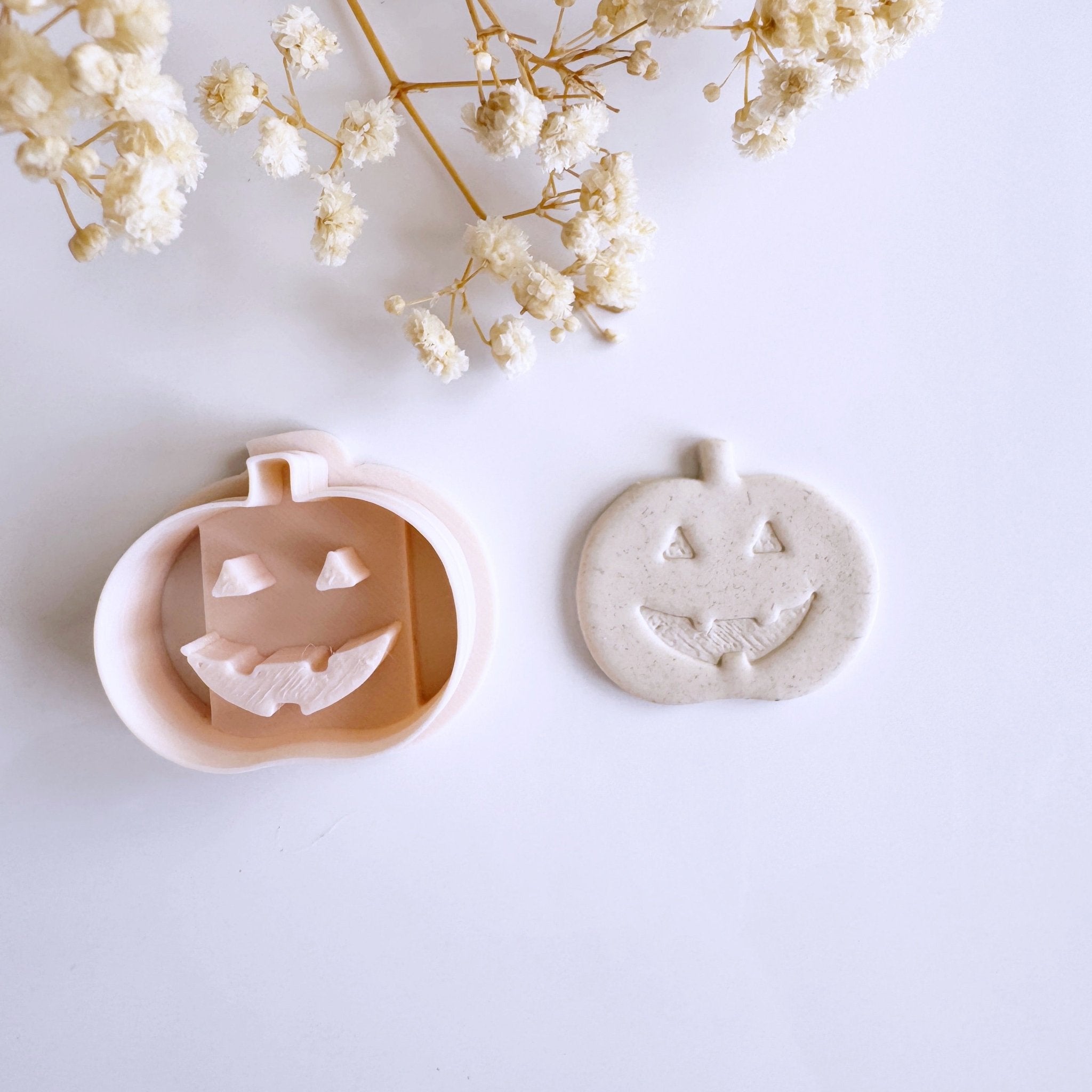Carved pumpkin cutter - Goat Corp