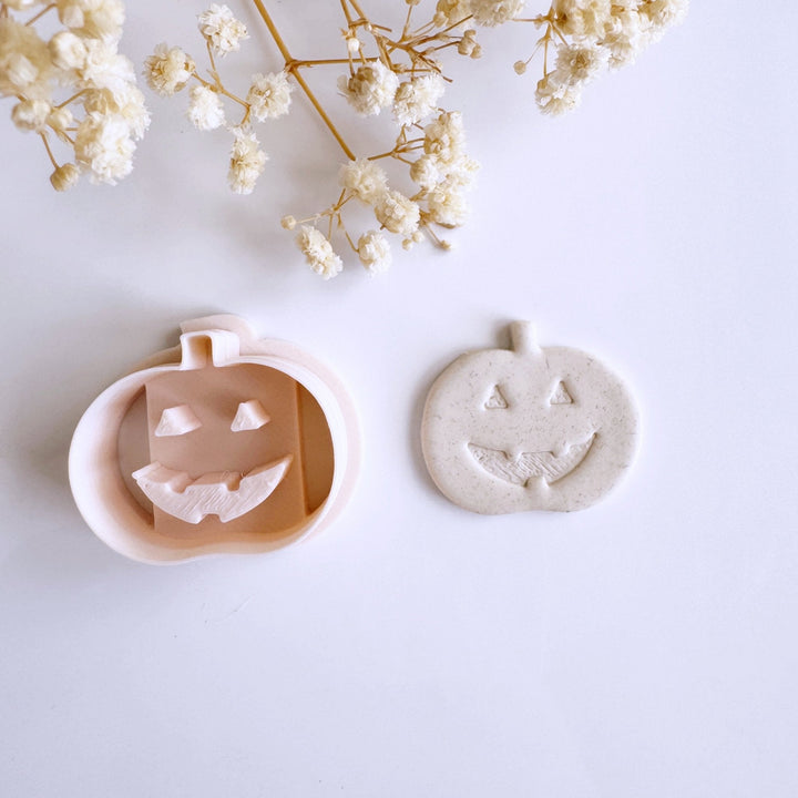 Carved pumpkin cutter - Goat Corp