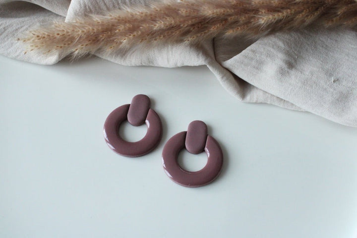 Circle oval embossed stud cutter - Goat Corp