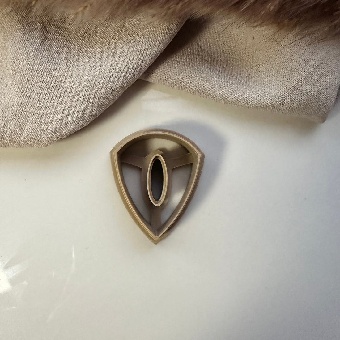 Curved triangle cutter - Goat Corp