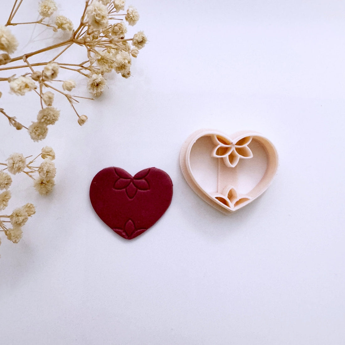 Flower embossed heart cutter - Goat Corp
