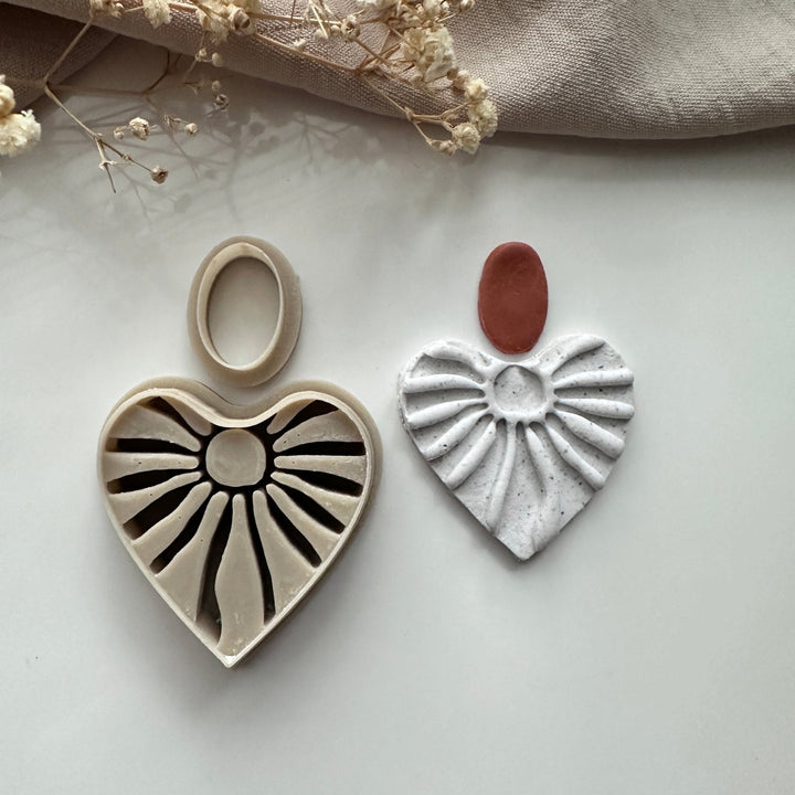 Heart flower embossed cutter set - Goat Corp