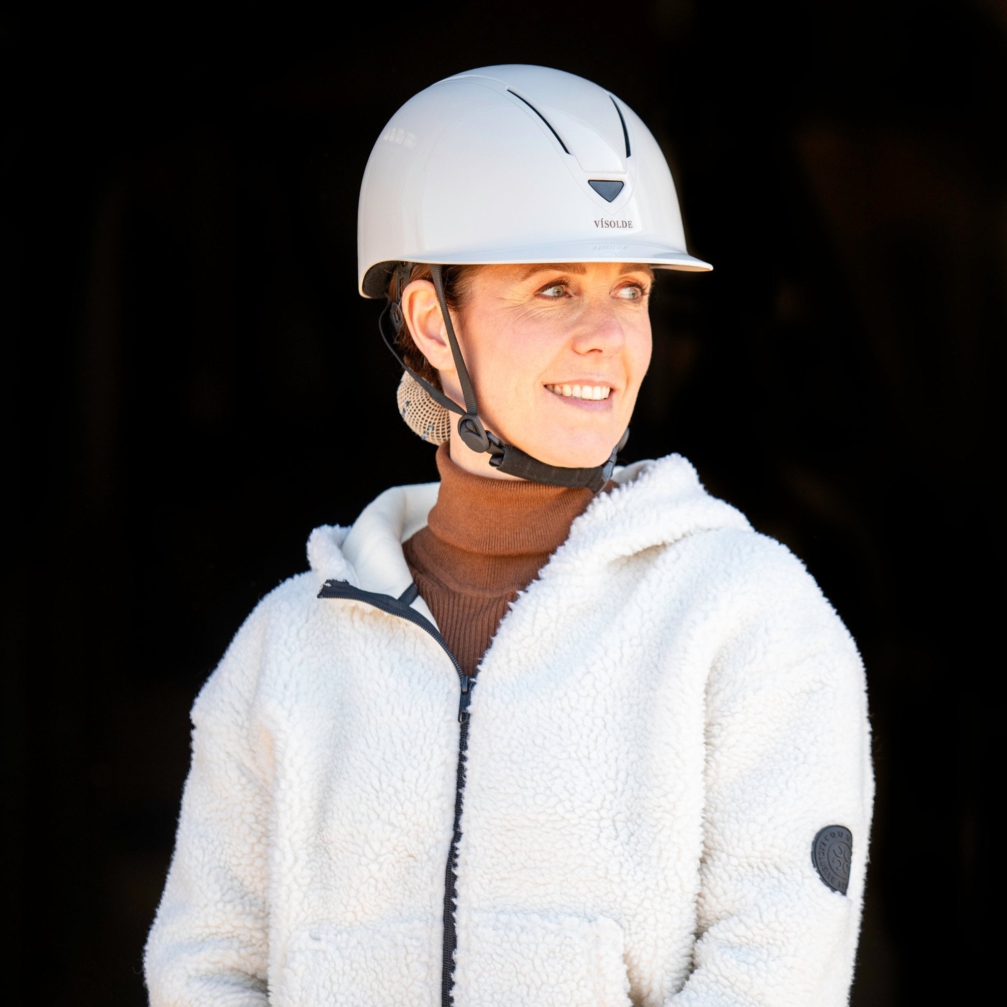 Schaal paardrijhelm Ivoor