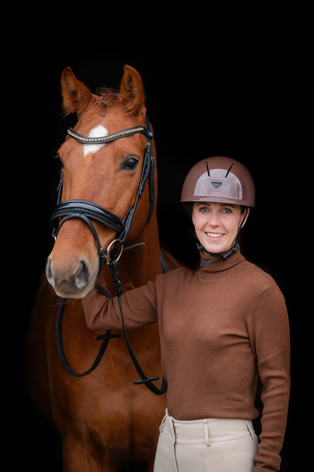 Schaal paardrijhelm Bruin