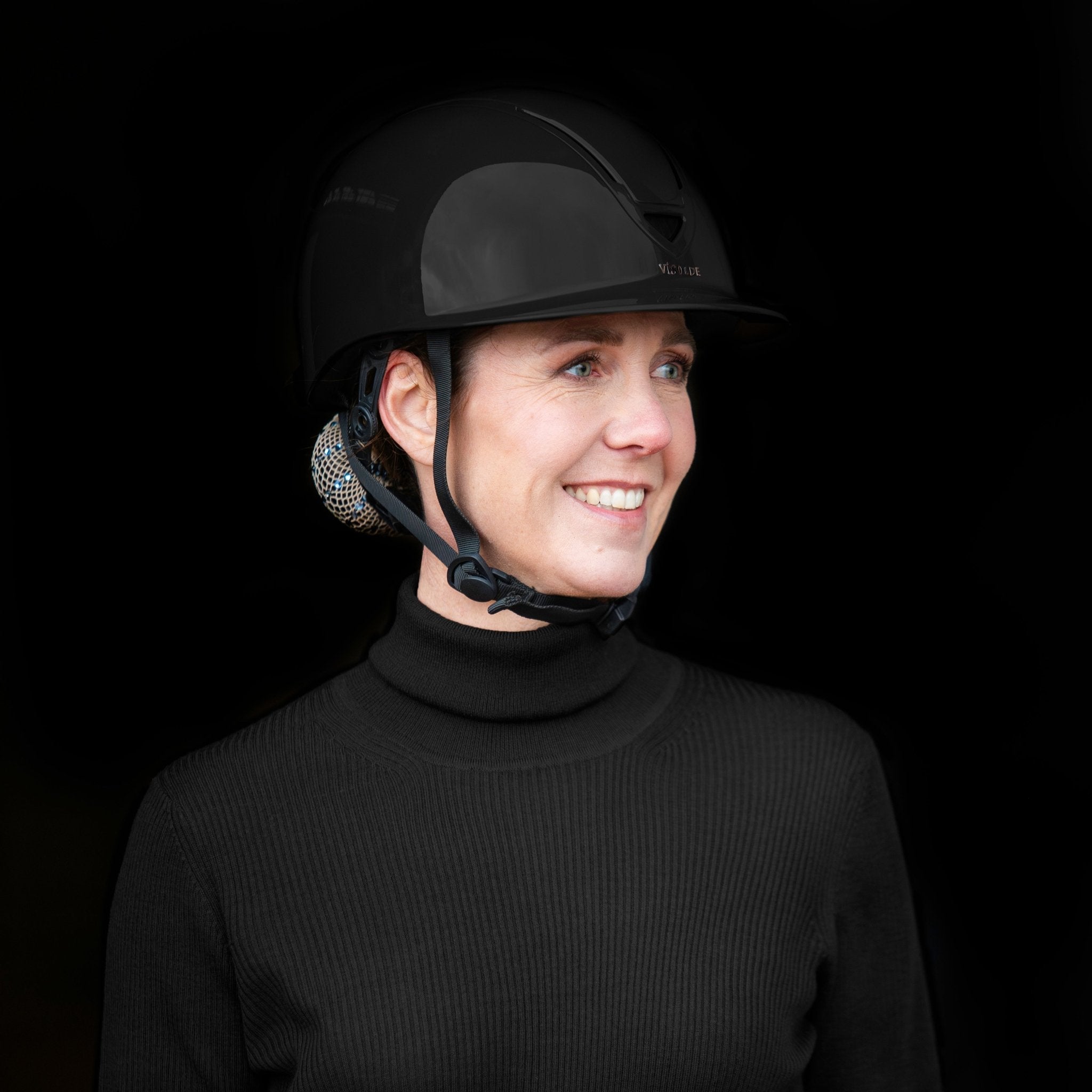 Schaal paardrijhelm Zwart