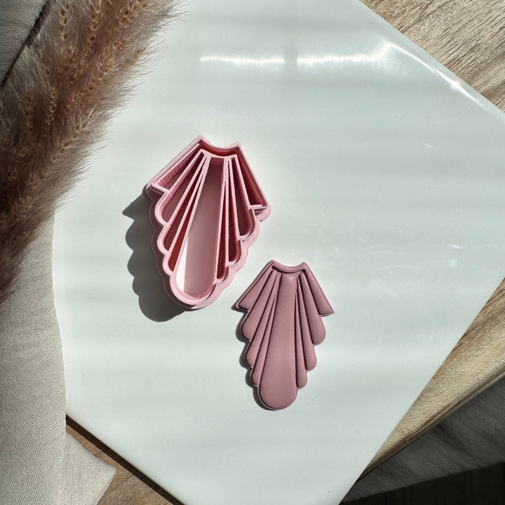 Long fan embossed cutter - Goat Corp