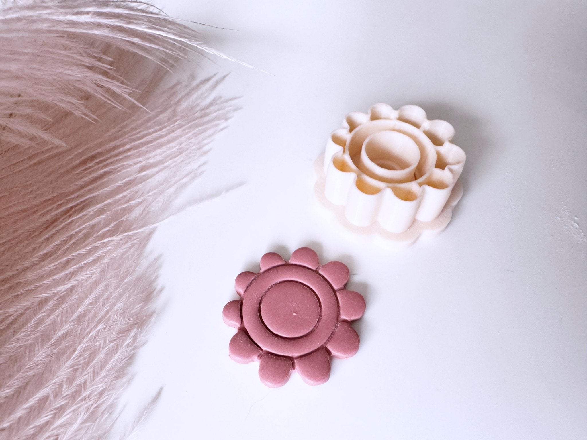 Luna Daisy Cutter - Goat Corp