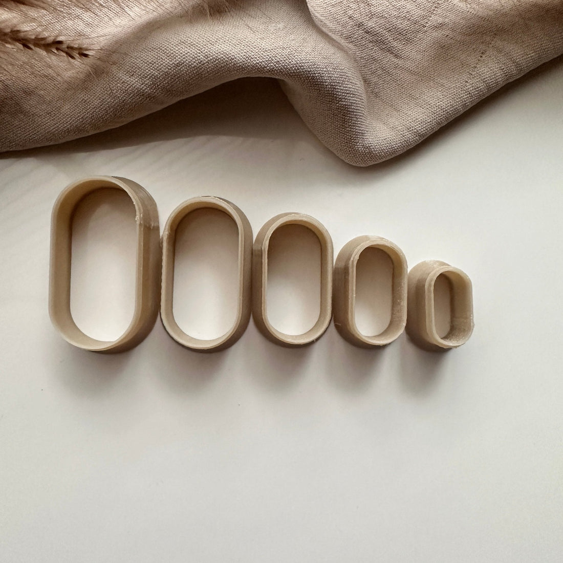 Pill oval cutter set - Goat Corp