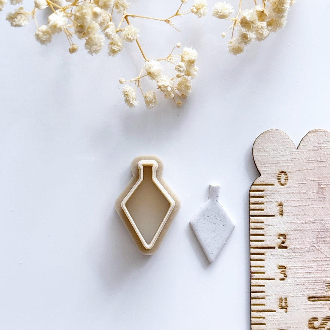 Potion bottle no. 1 cutter - Goat Corp