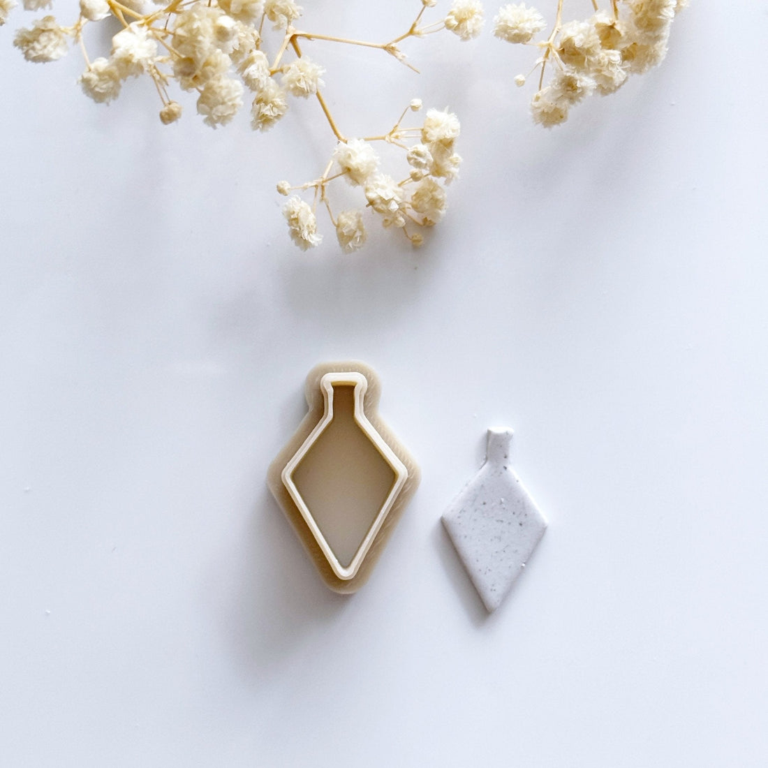 Potion bottle no. 1 cutter - Goat Corp