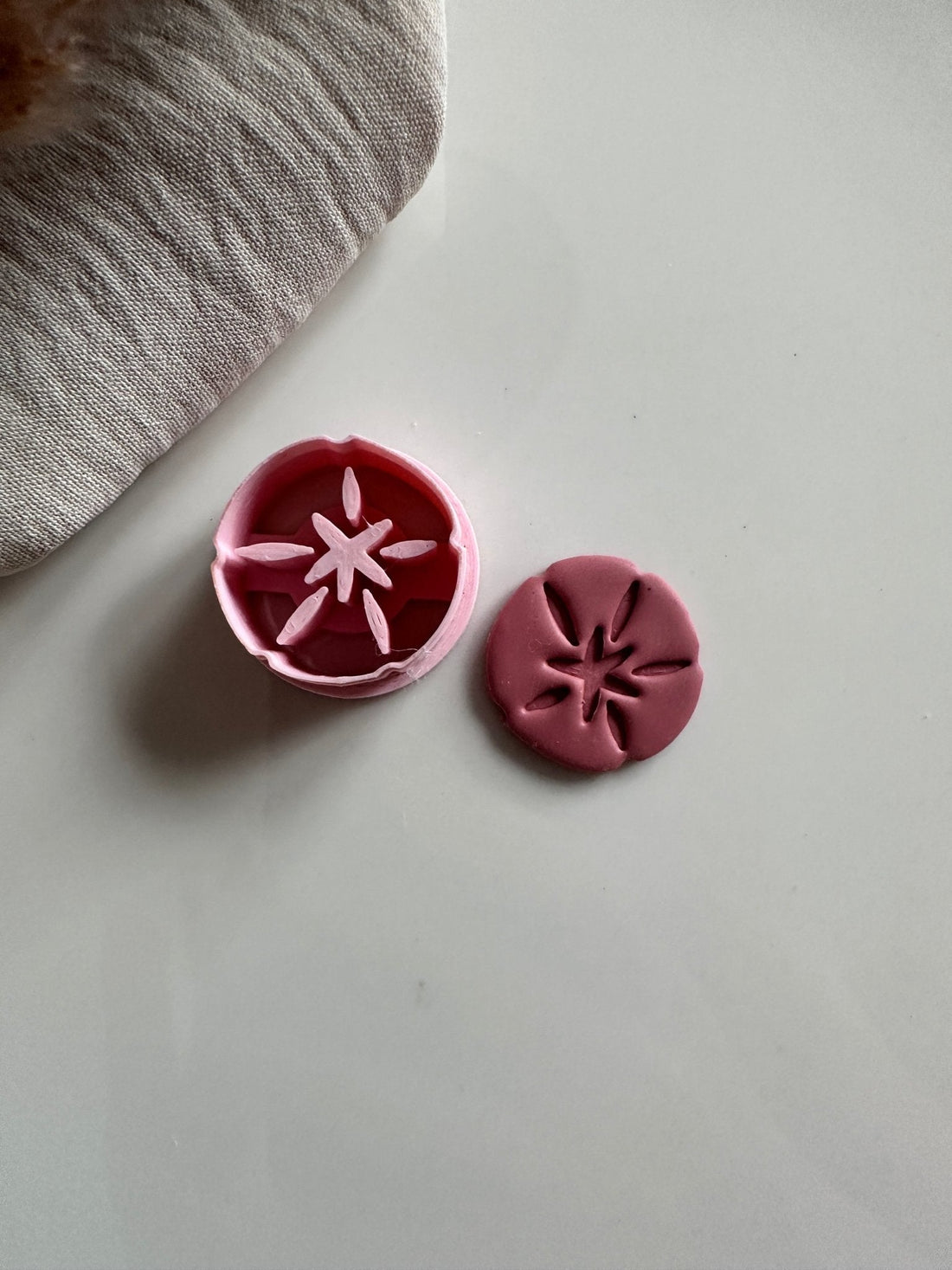 Sand dollar cutter - Goat Corp