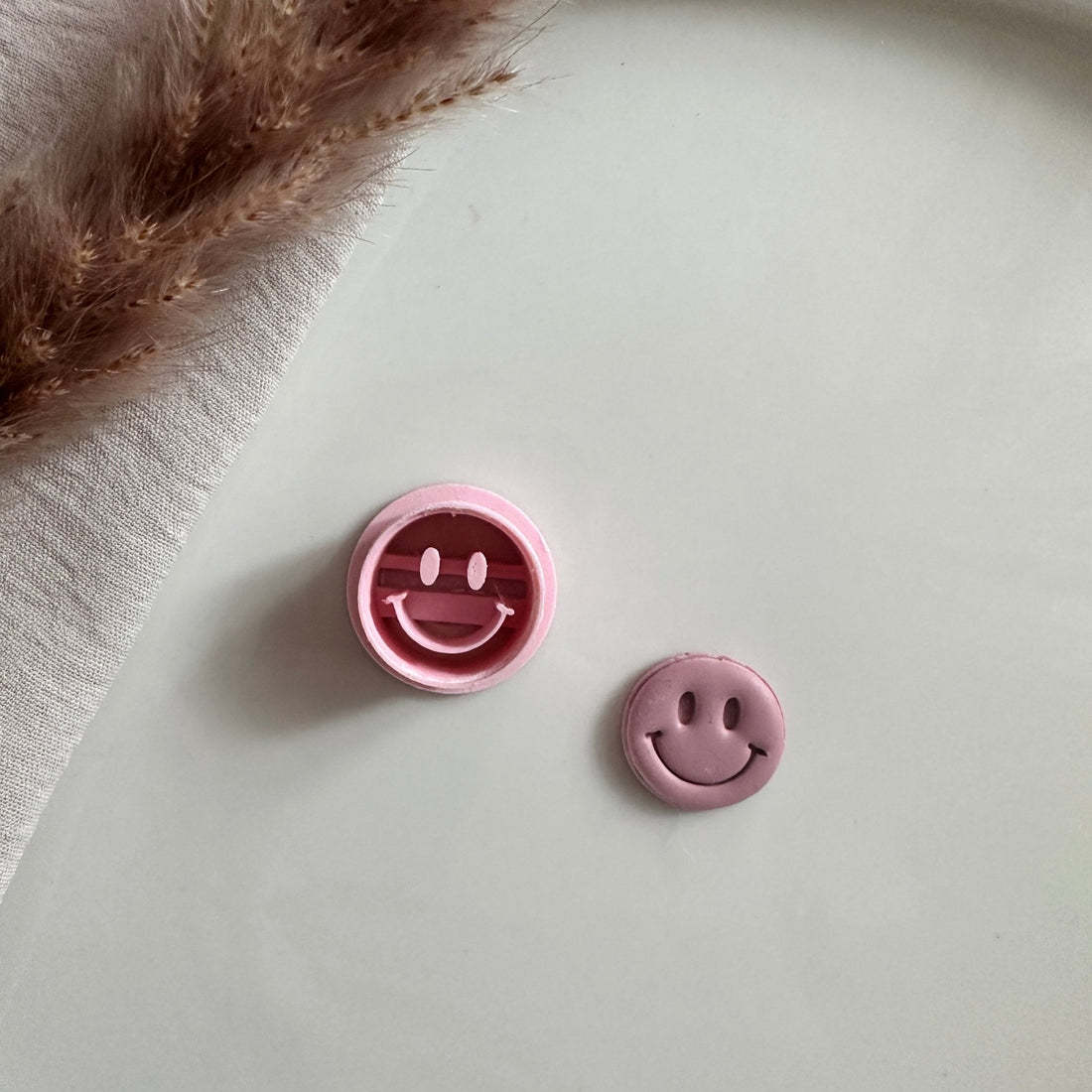 Smiley cutter - Goat Corp