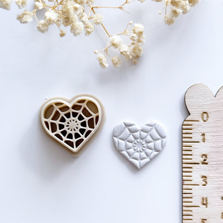 Spideweb heart cutter - Goat Corp