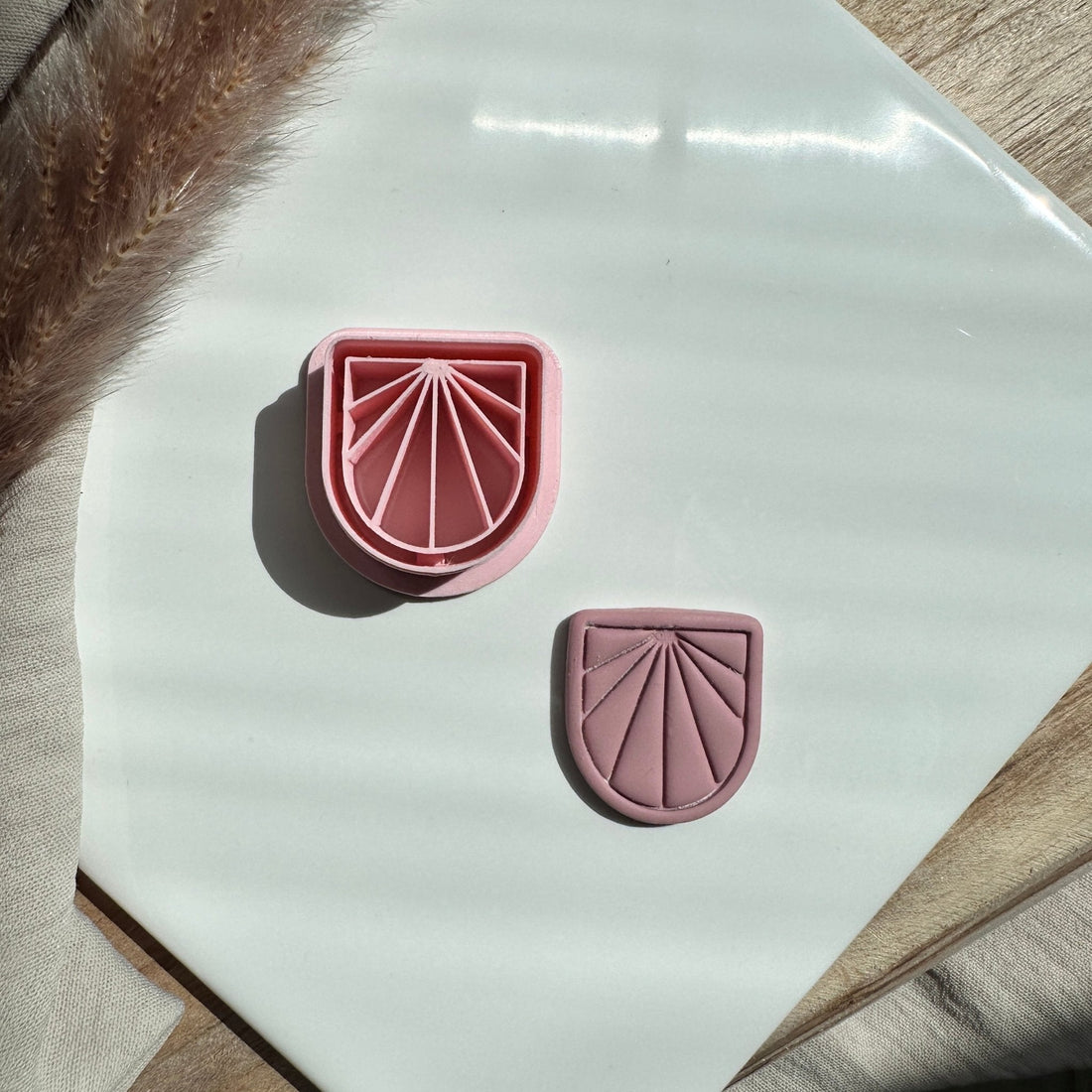 Sunray window embossed cutter - Goat Corp