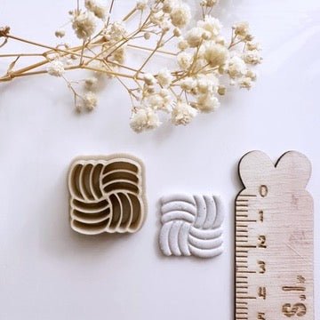 Wavy square cutter - Goat Corp